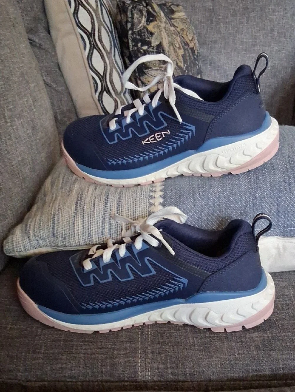 Keen very worn gently