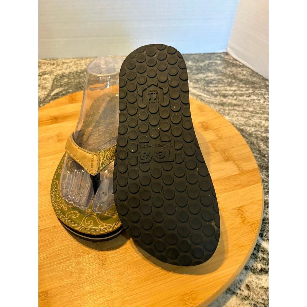 Teva leather flip