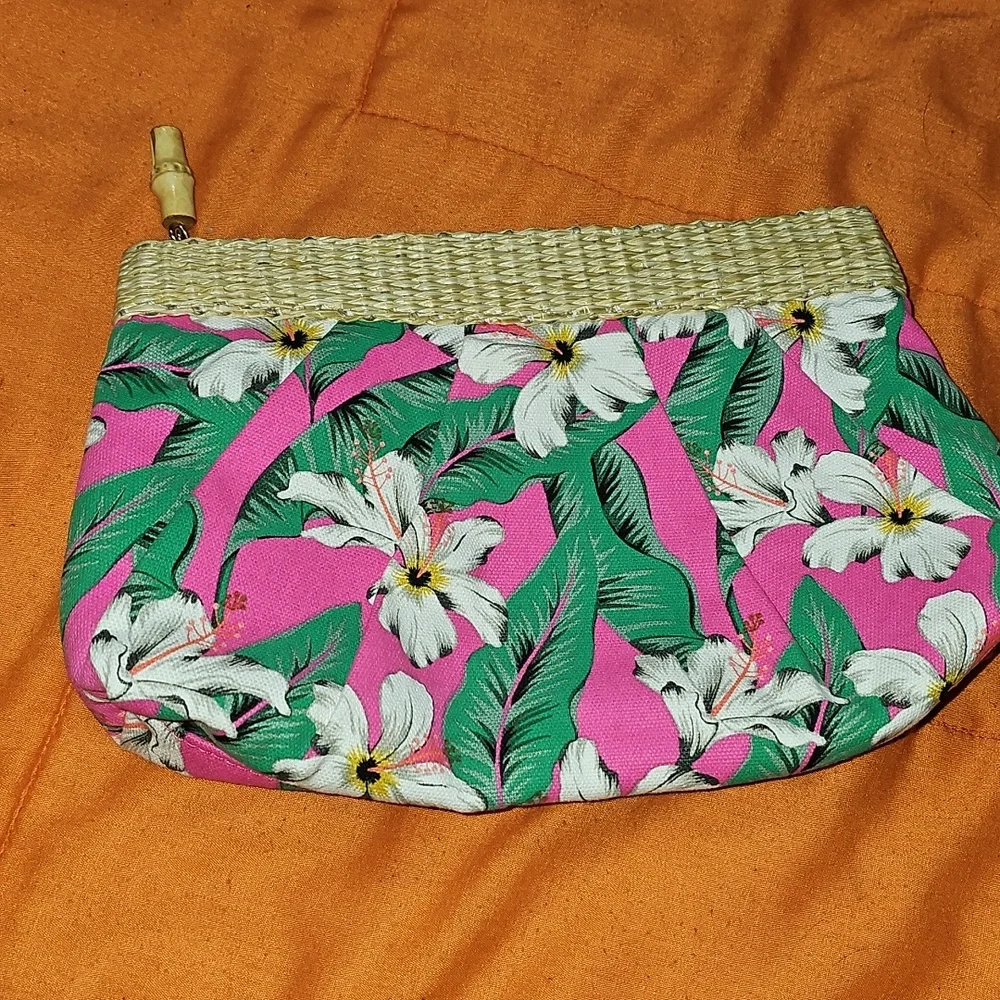 Estee Lauder makeup bag