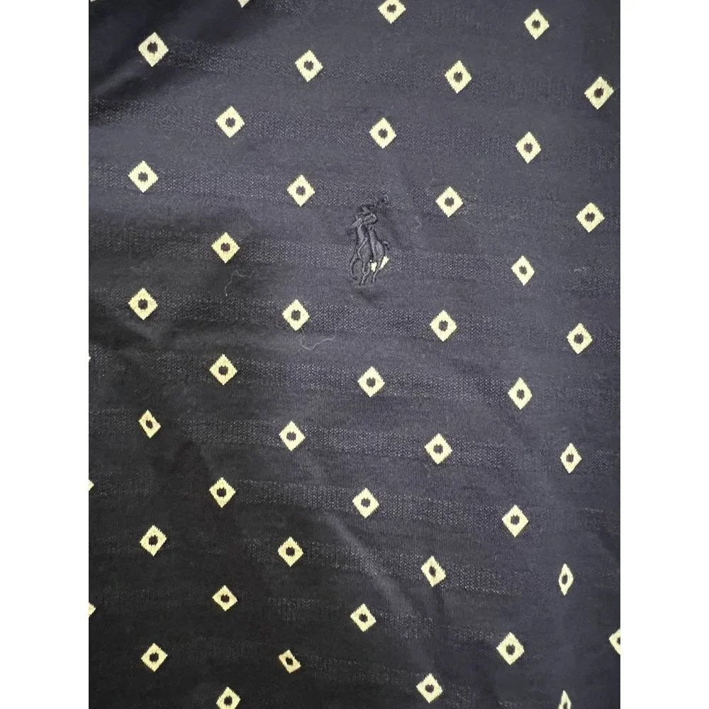 Polo Ralph Lauren features 	•