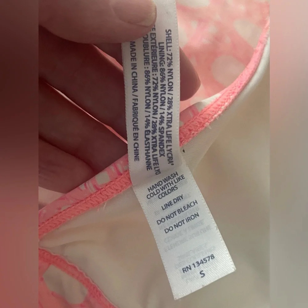 Vineyard Vines preowned vineyard