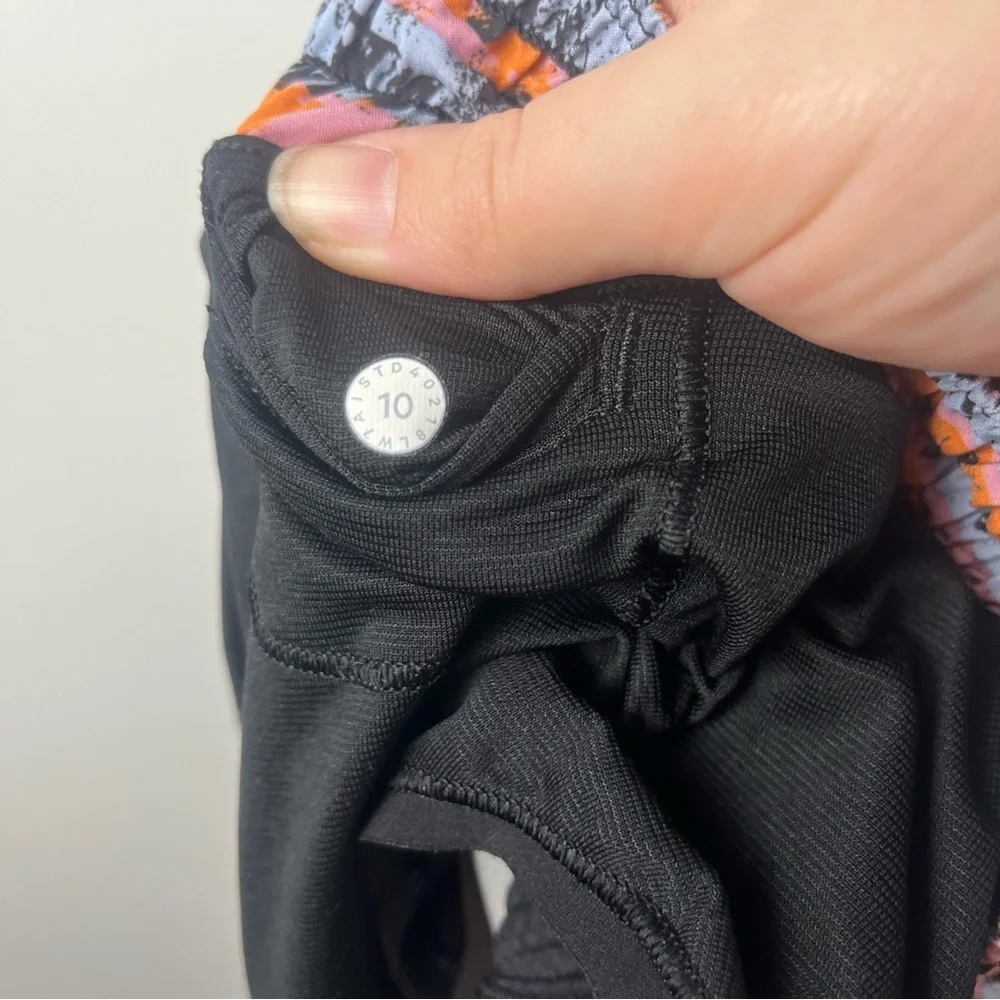 lululemon athletica hot detail