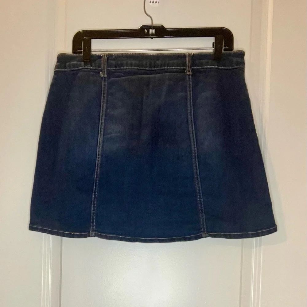 Jolt stylish denim