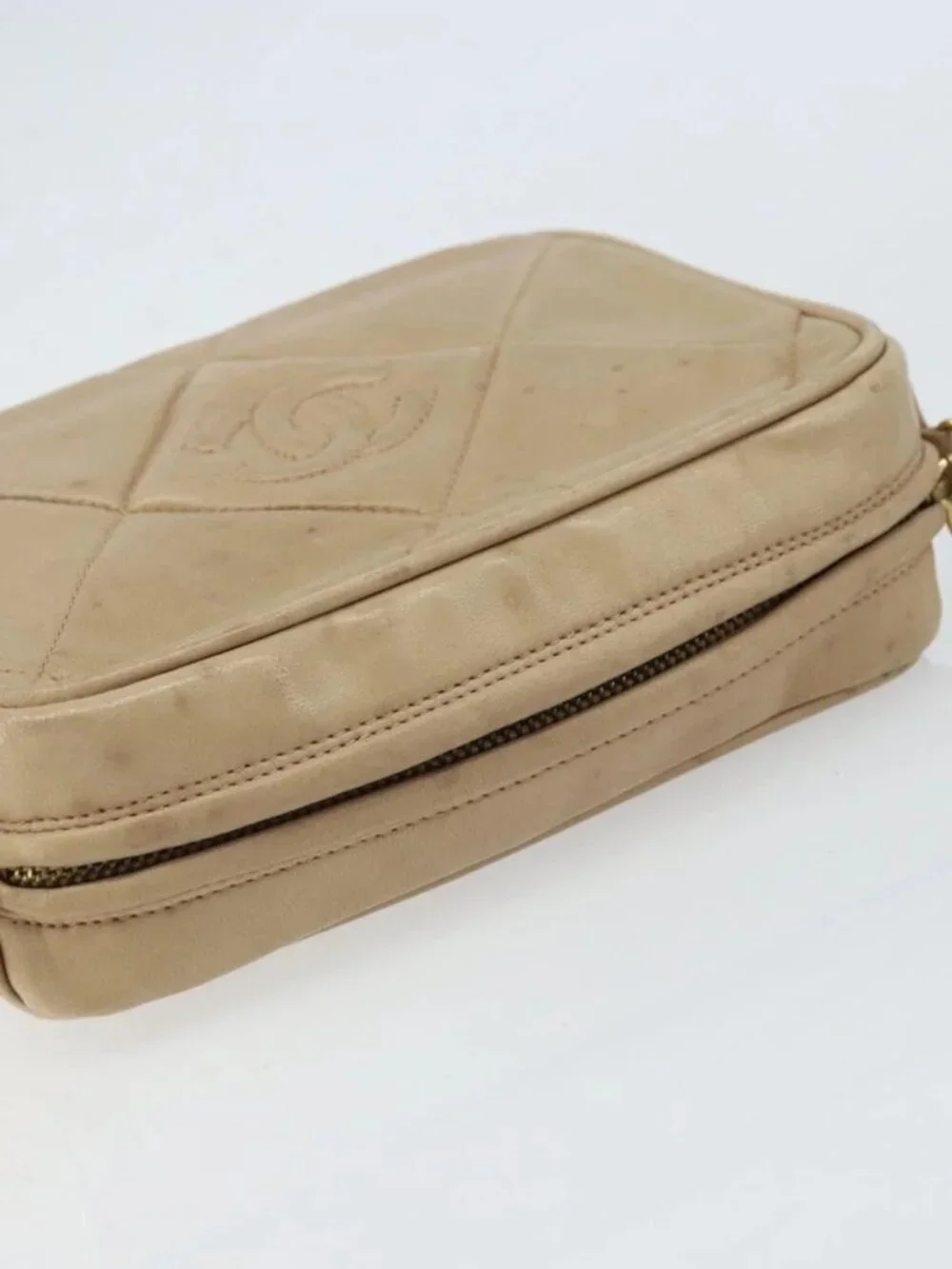 CHANEL brand	chanel color	beige