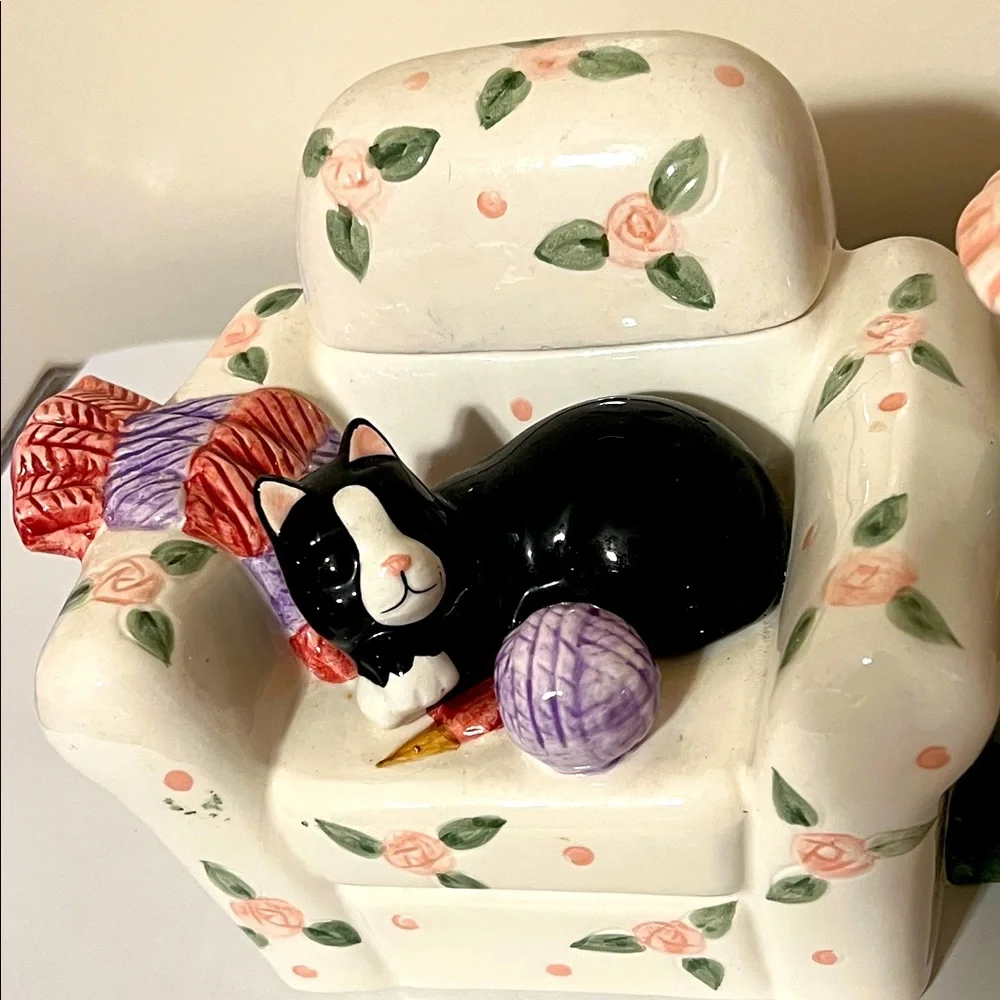 World Bazaar charming ceramic