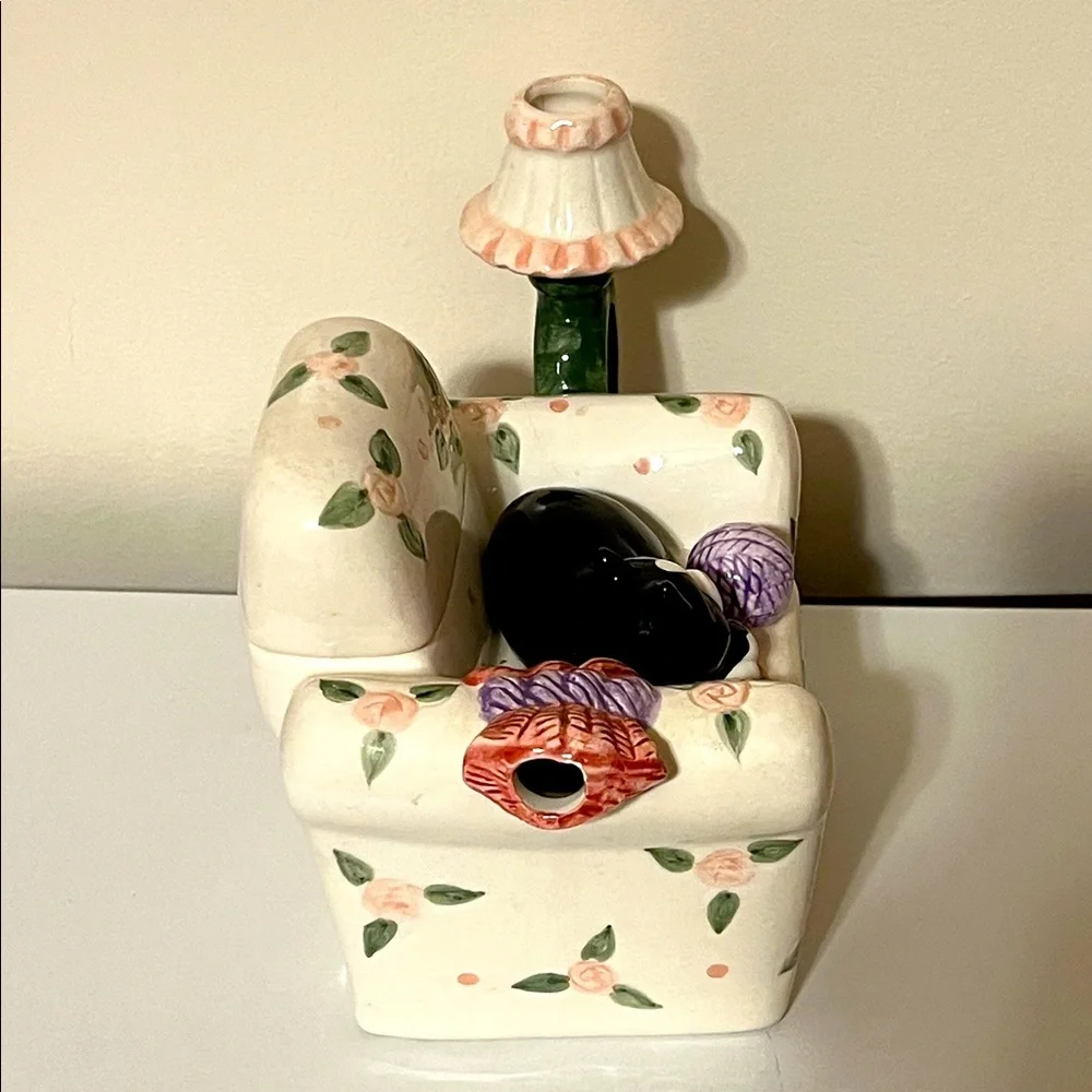 World Bazaar charming ceramic