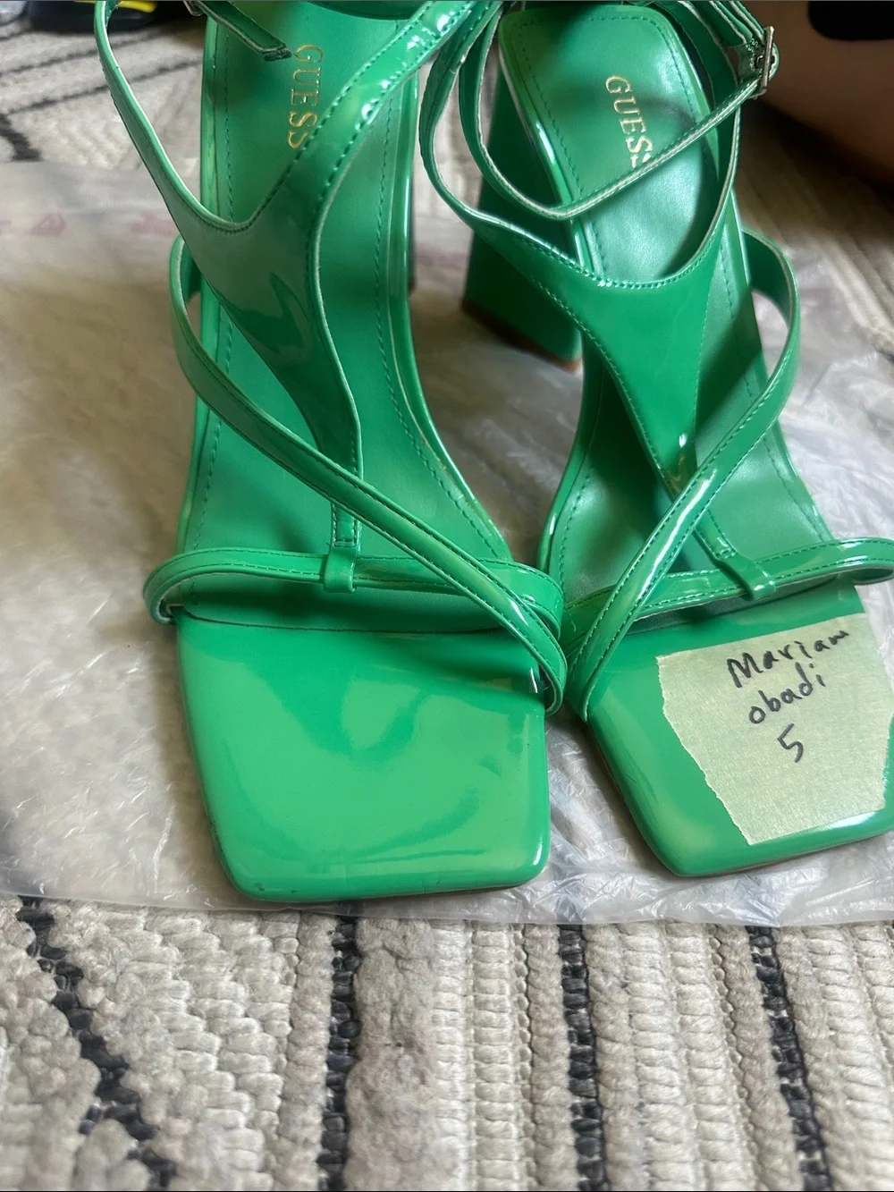 Guess bold green