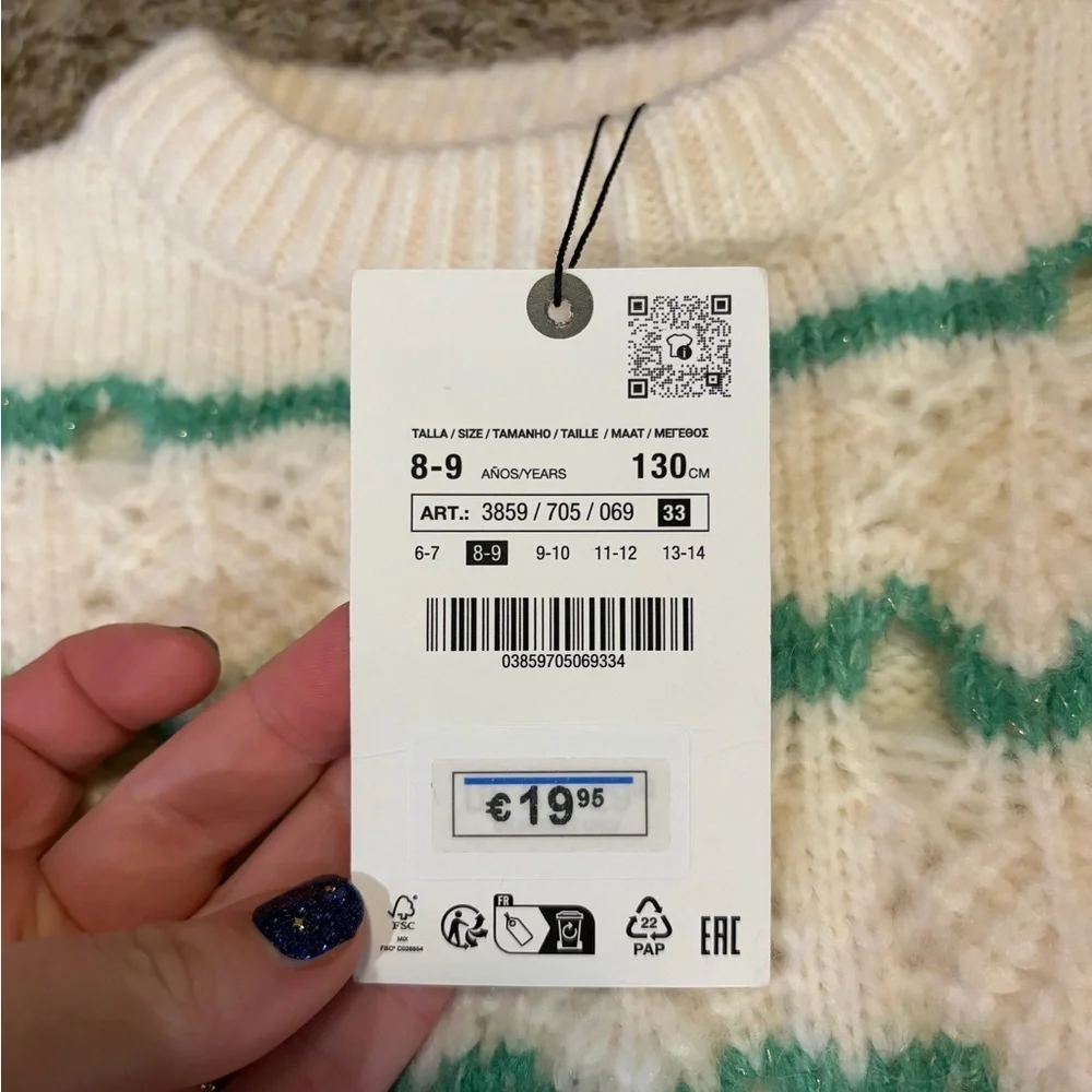 NWT Zara Girls Sweater with Cream and Green Pattern Size 8-9