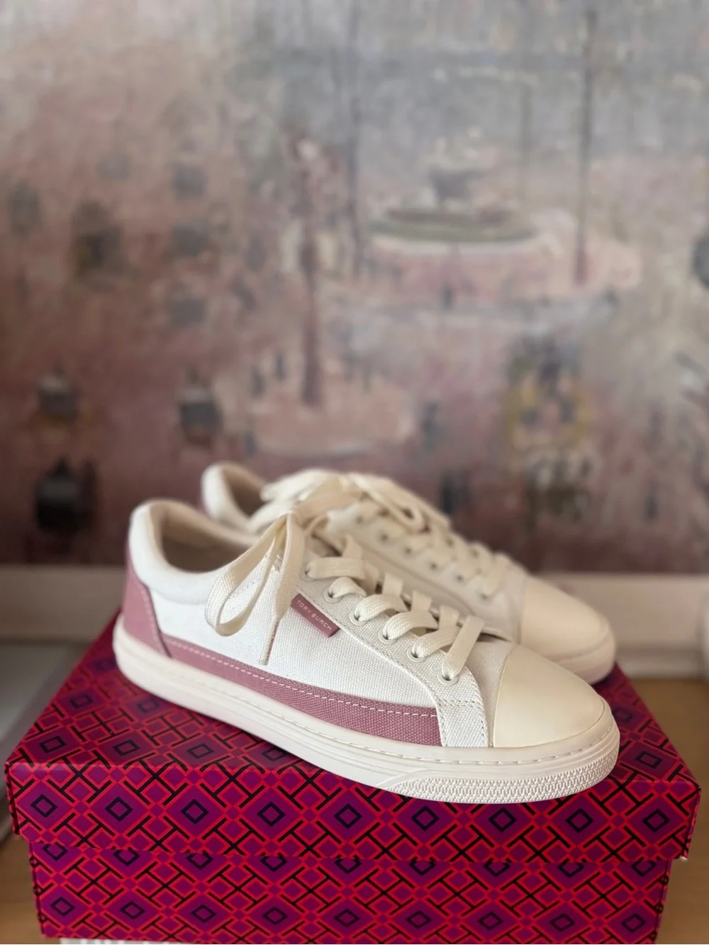 Tory Burch classic tory