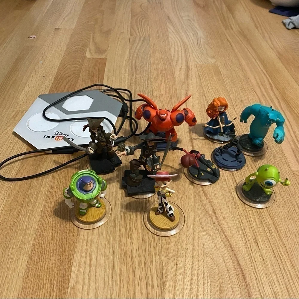 Disney infinity figures