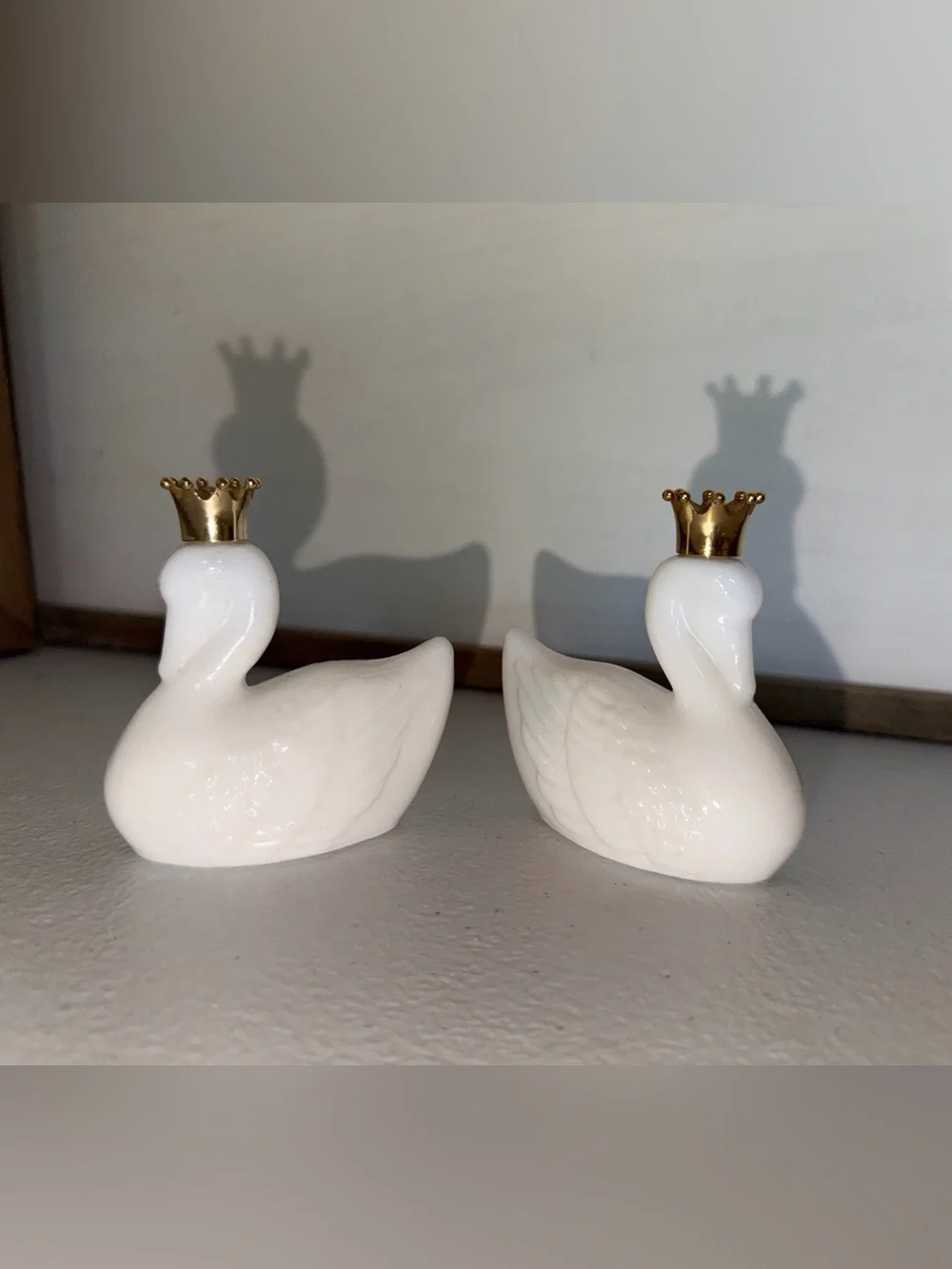 AVON White Swan Figurine with Gold Crown - Elegant Home Accent