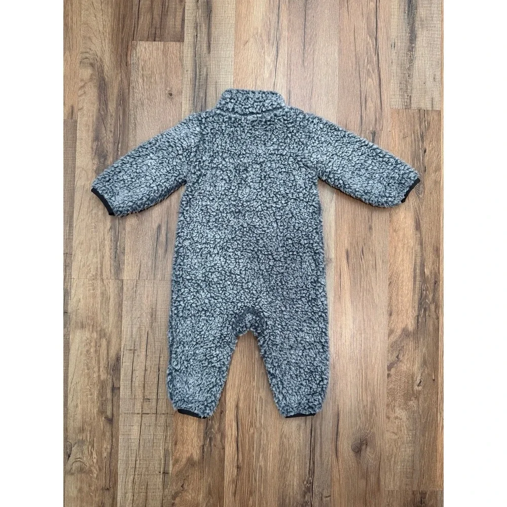 Carters black zip days