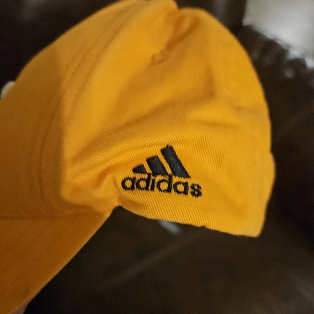 adidas cap vibrant