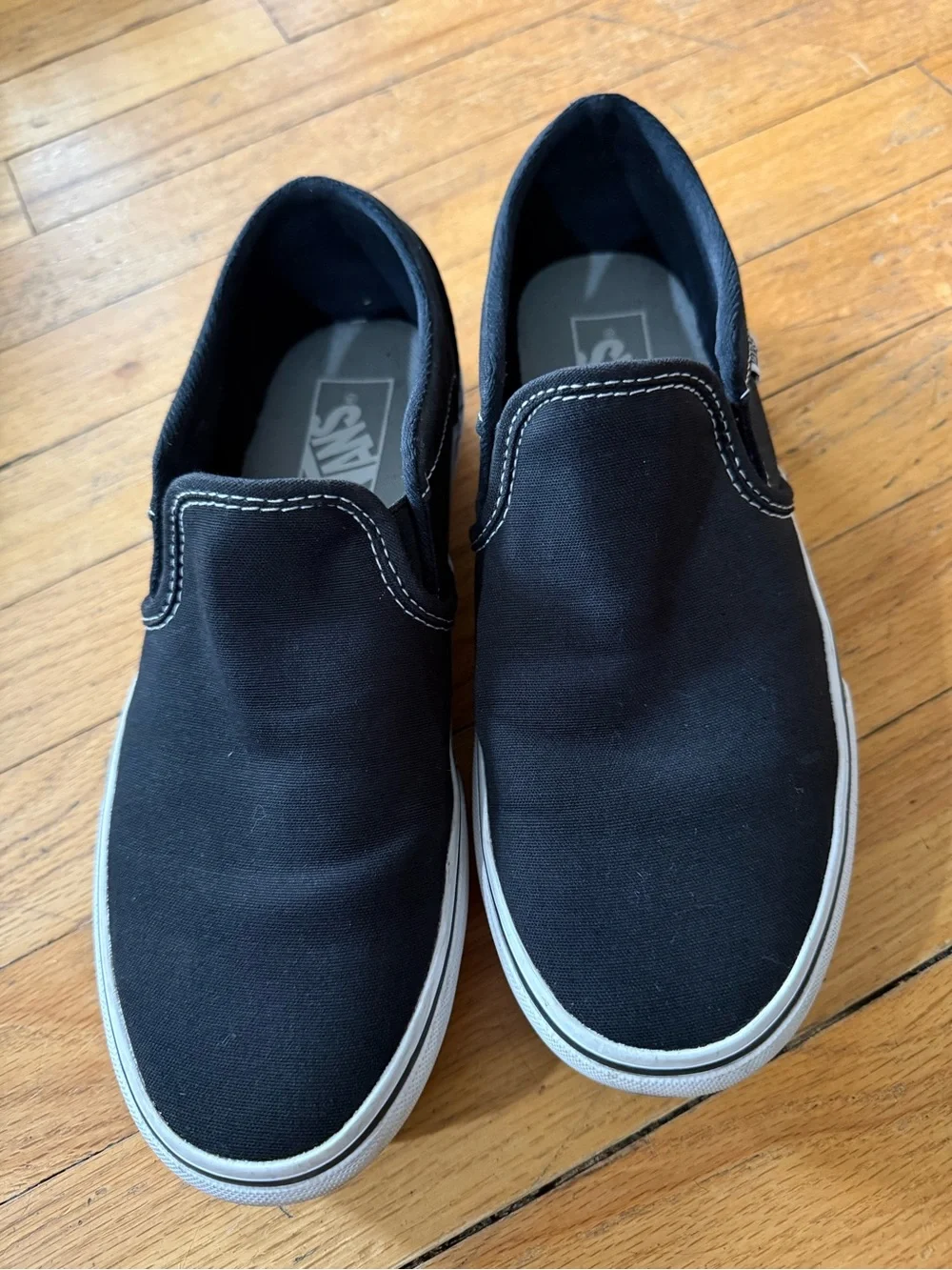 Vans black white