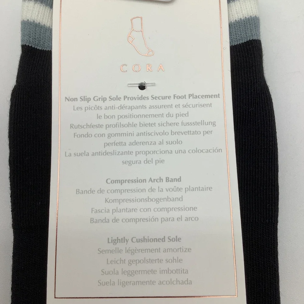 Tavi Grip Cora Socks Ebony Mirage Stripe Black Pilates Yoga Size Medium NWT‎