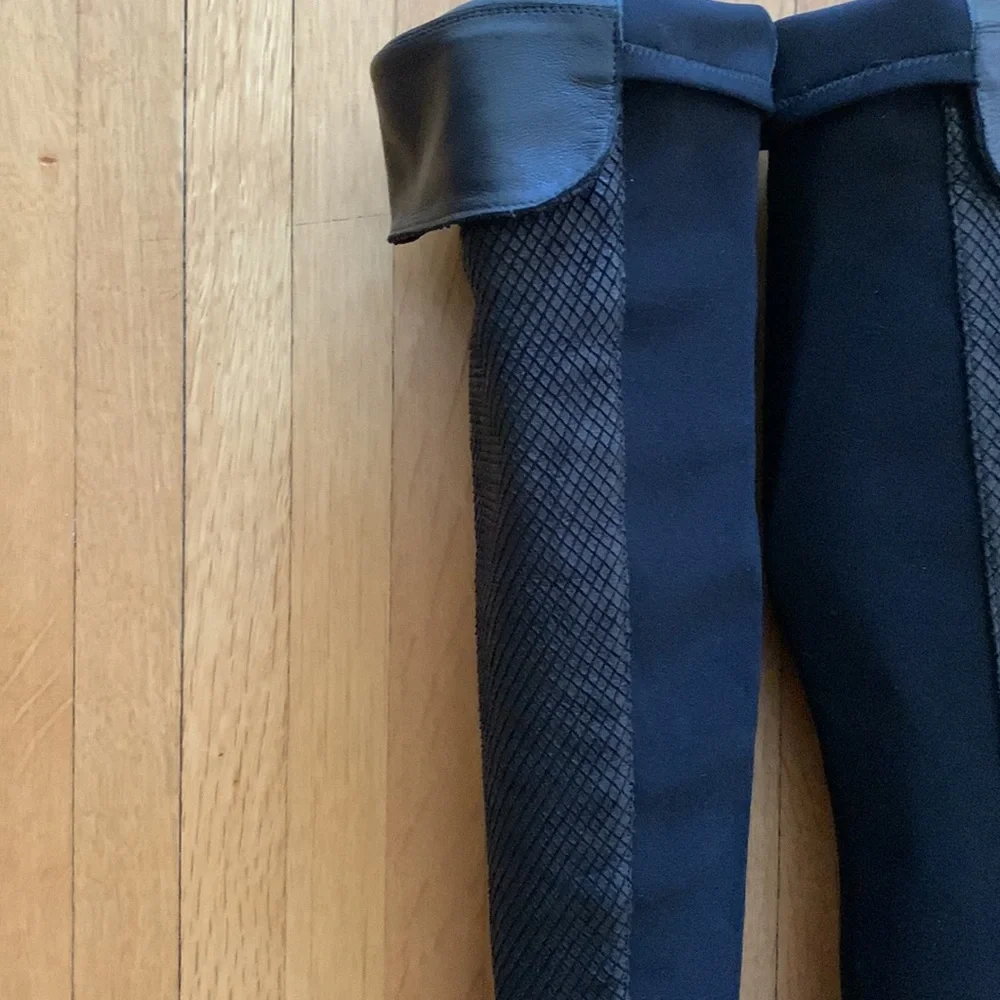 Stuart Weitzman gently worn