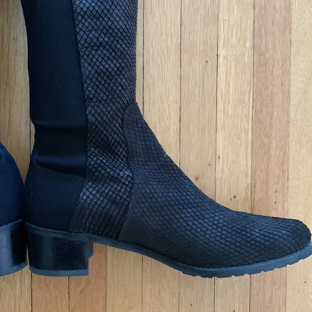 Stuart Weitzman gently worn