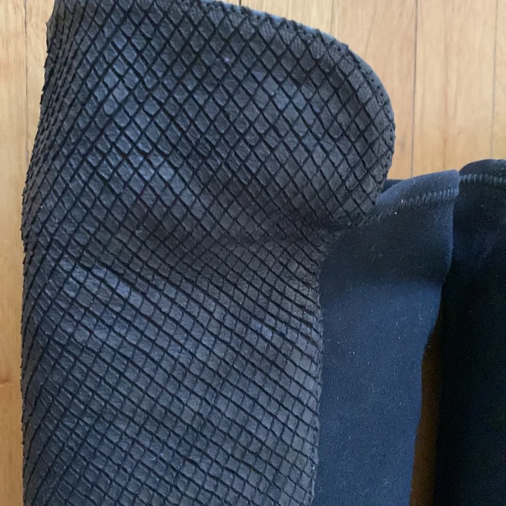 Stuart Weitzman gently worn