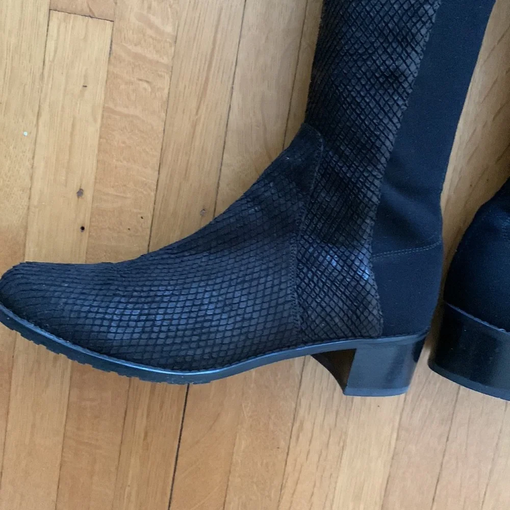 Stuart Weitzman gently worn