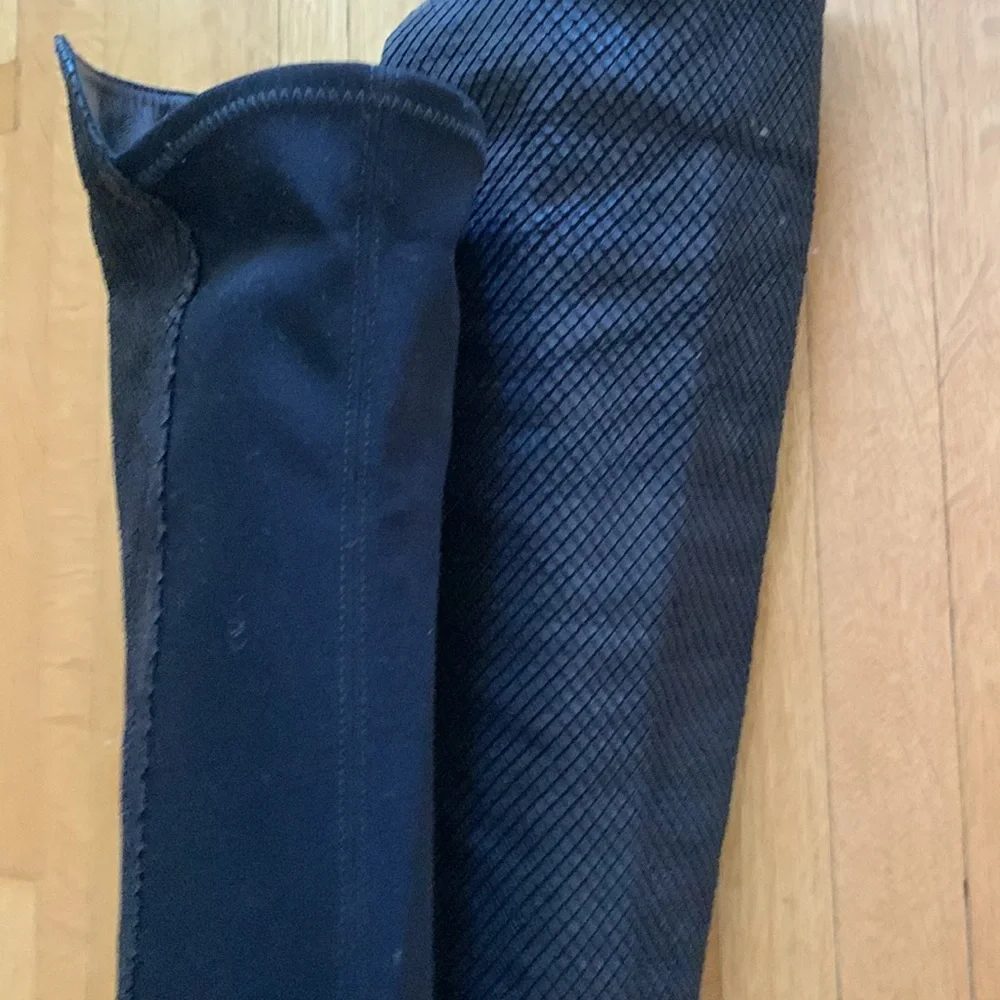 Stuart Weitzman gently worn