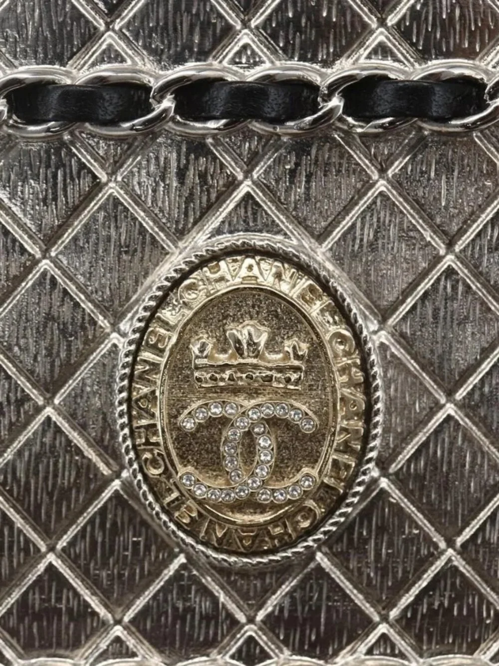 CHANEL brand	chanel color	silver