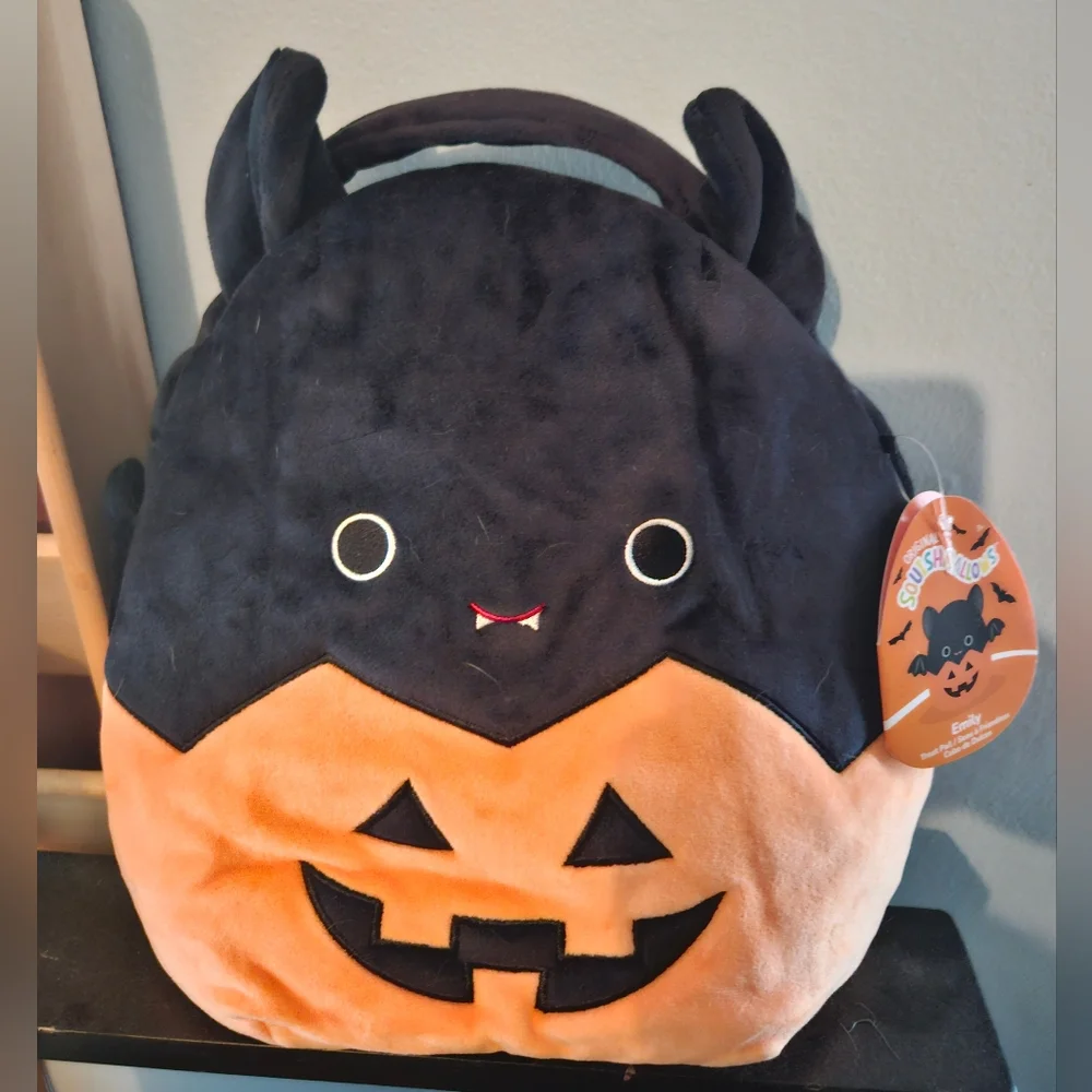 NWT Emily the Bat Squishmallows Halloween Treat Pail 12