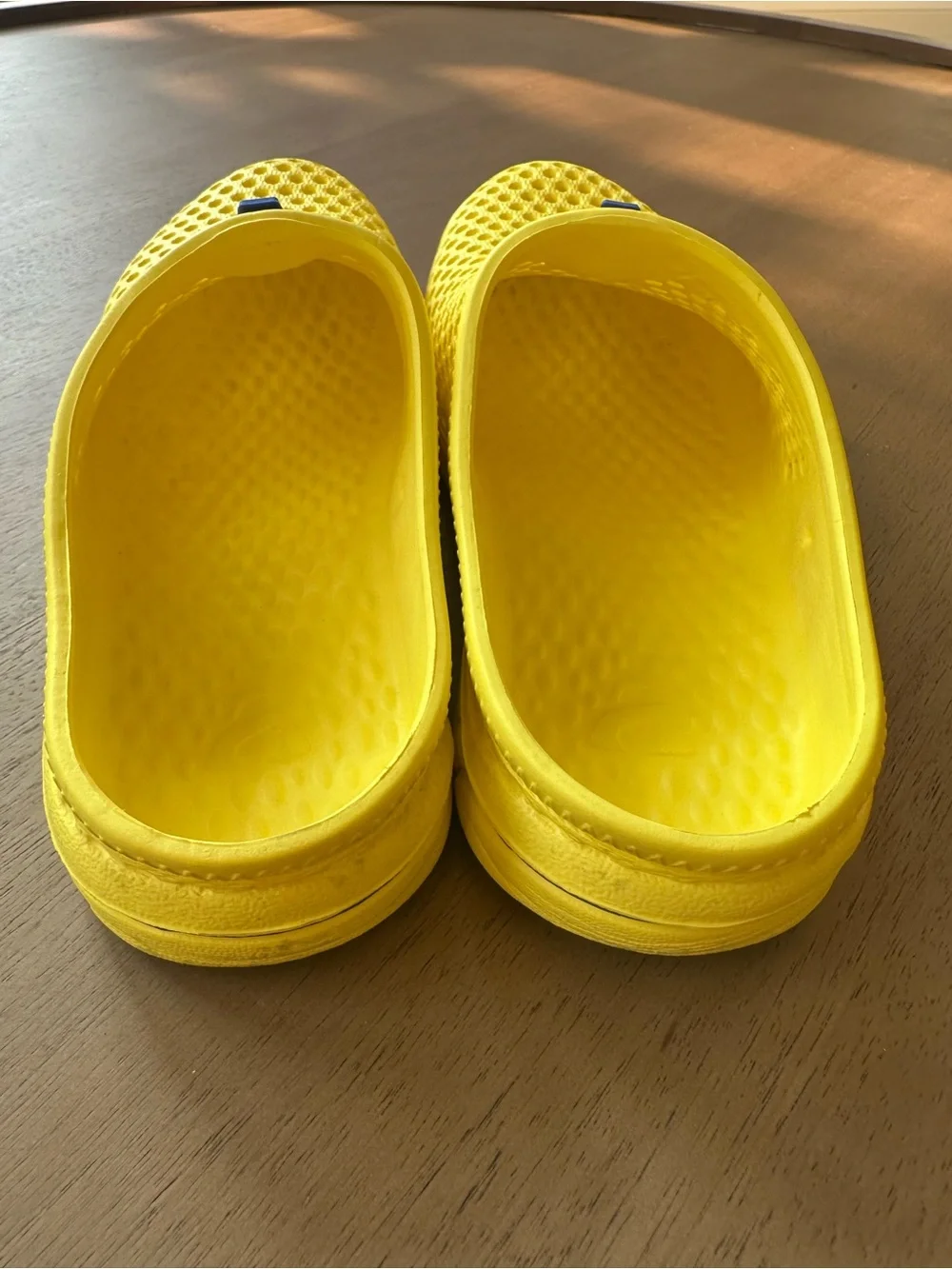 N/A bright yellow