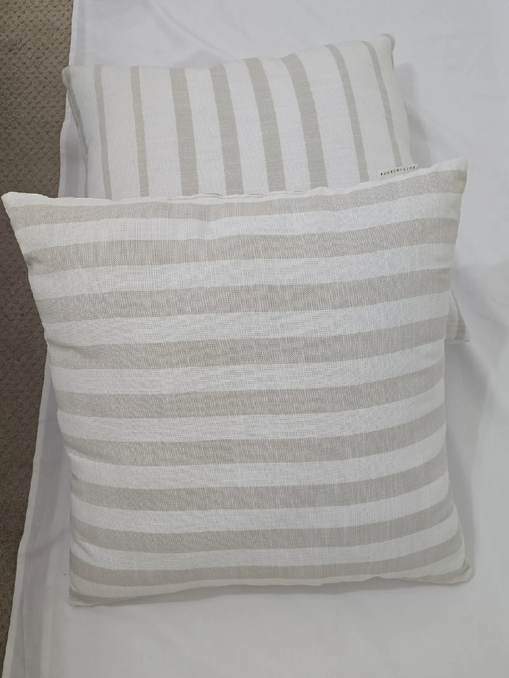Potterybarn 2 Stripped Linen Decorative Pillows‎