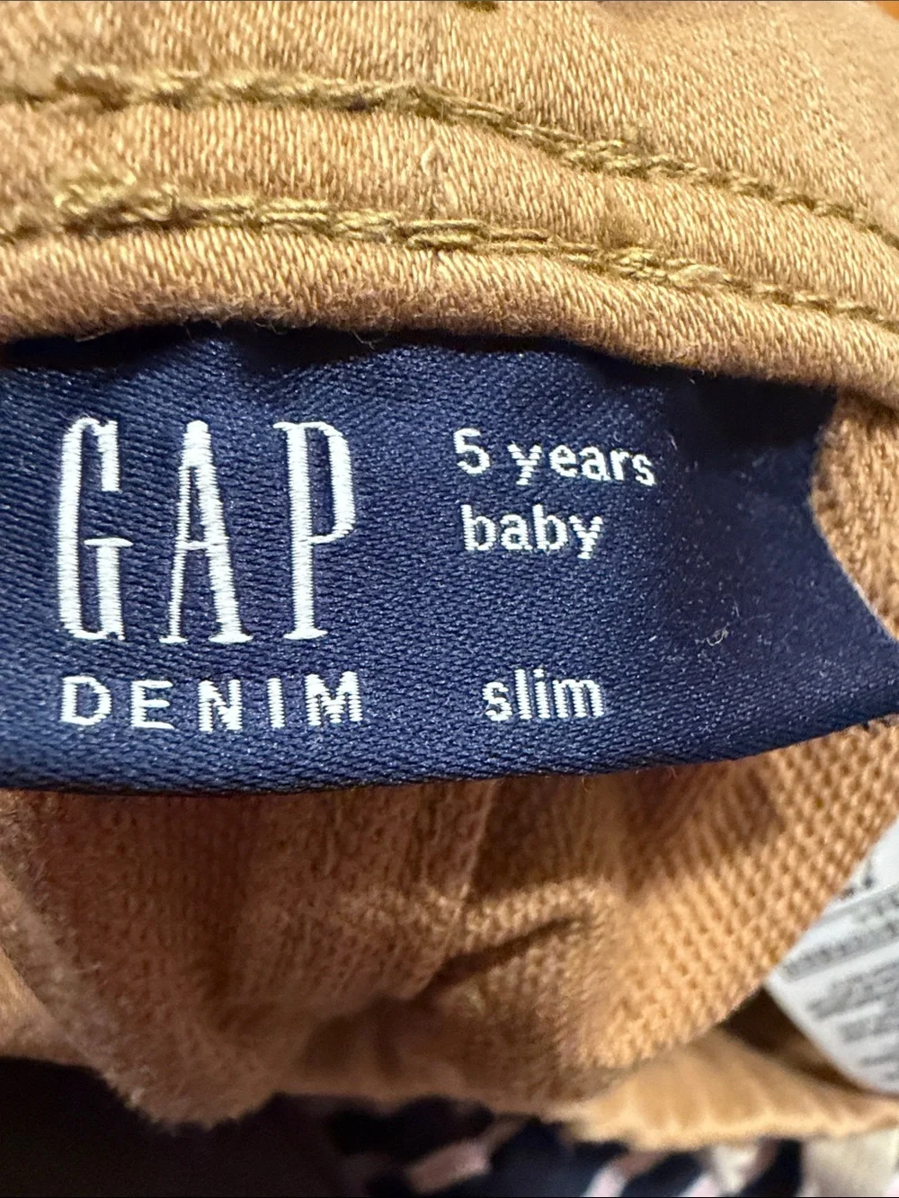 GAP comfortable tan