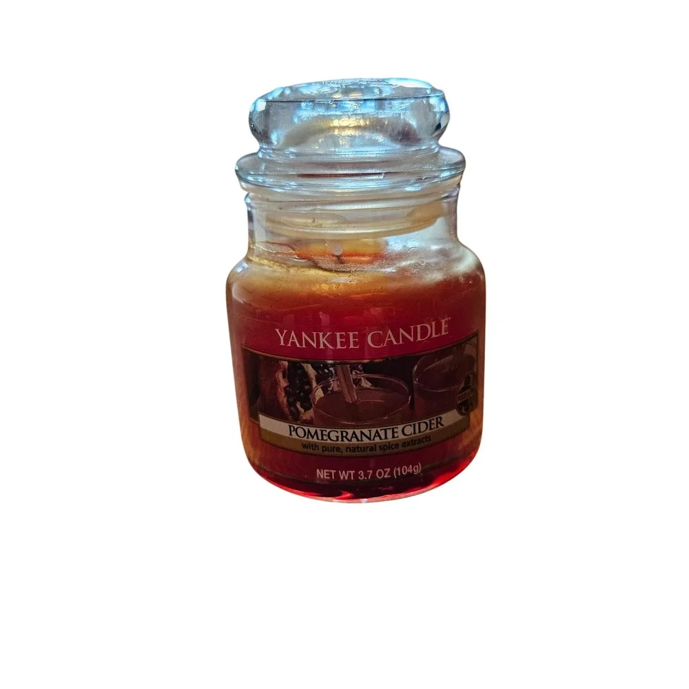 Yankee Candle Pomegranate Cider Small Jar Scented Candle 3.7 oz 104g - Pre Loved