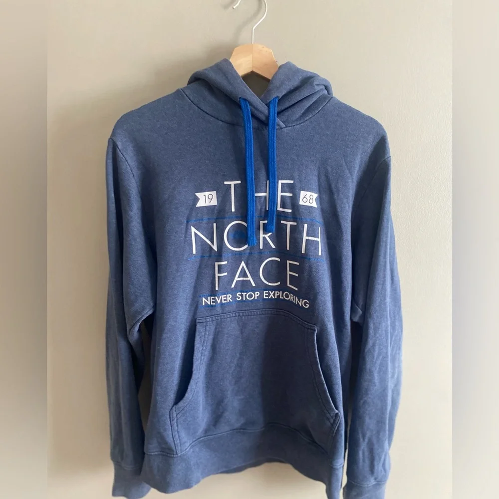 The North Face Hoodie Men’s M Blue Never Stop Exploring Hiking Outdoor Blockcore