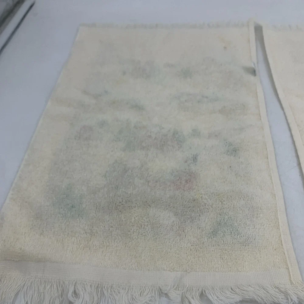 Fine Fashion Towels vintage christmastime