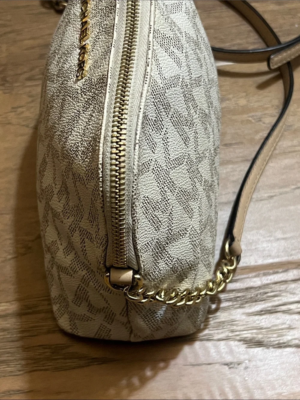 Michael Kors logo beige hardware