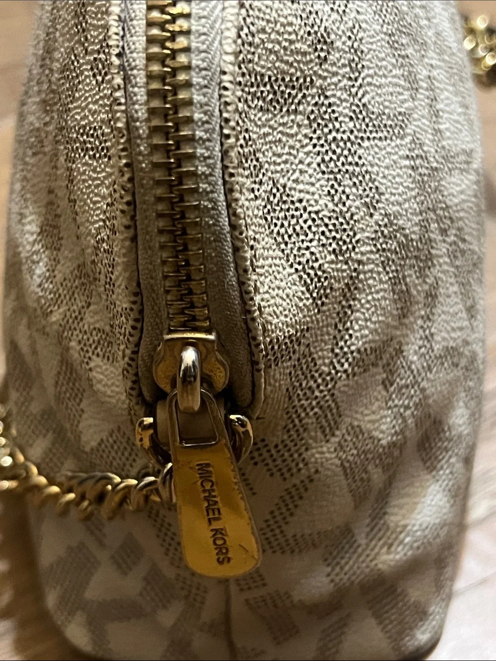Michael Kors closure hardware shows