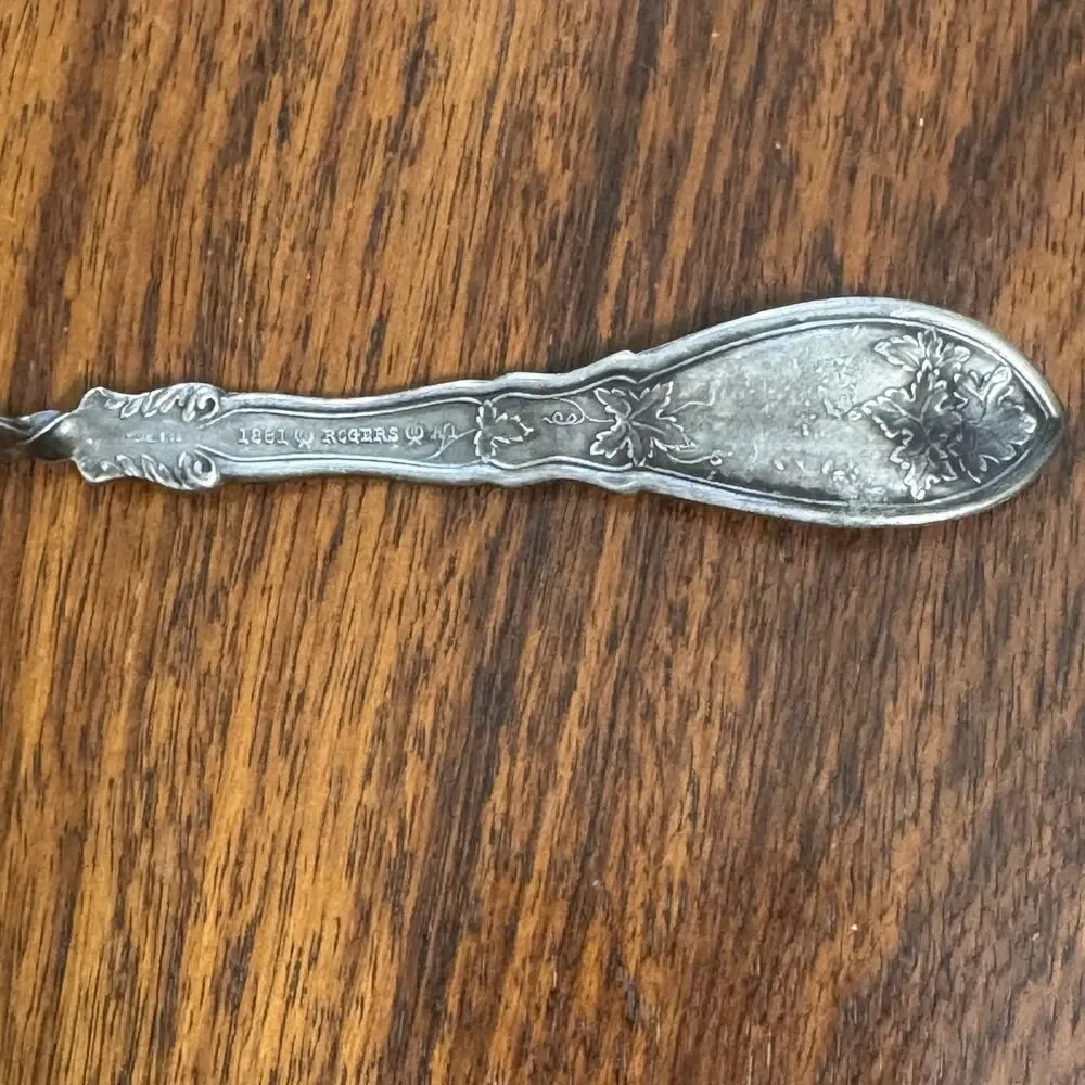 Antique 1881 Rogers A1 Silverplate La Vigne Grape Twisted Master Butter Knife