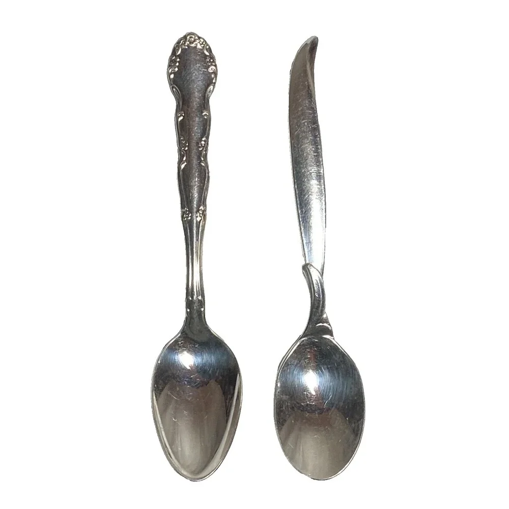 Rogers Bros 1847‎ Flair Teaspoon & Oneida LTD 1881 Flirtation 4 1/4