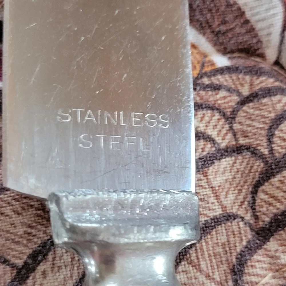 Vintage yellow handle