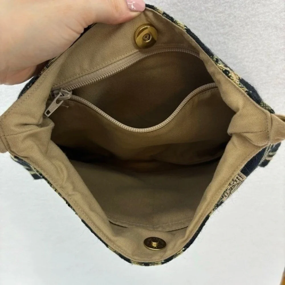 The Unbranded Brand pre loved