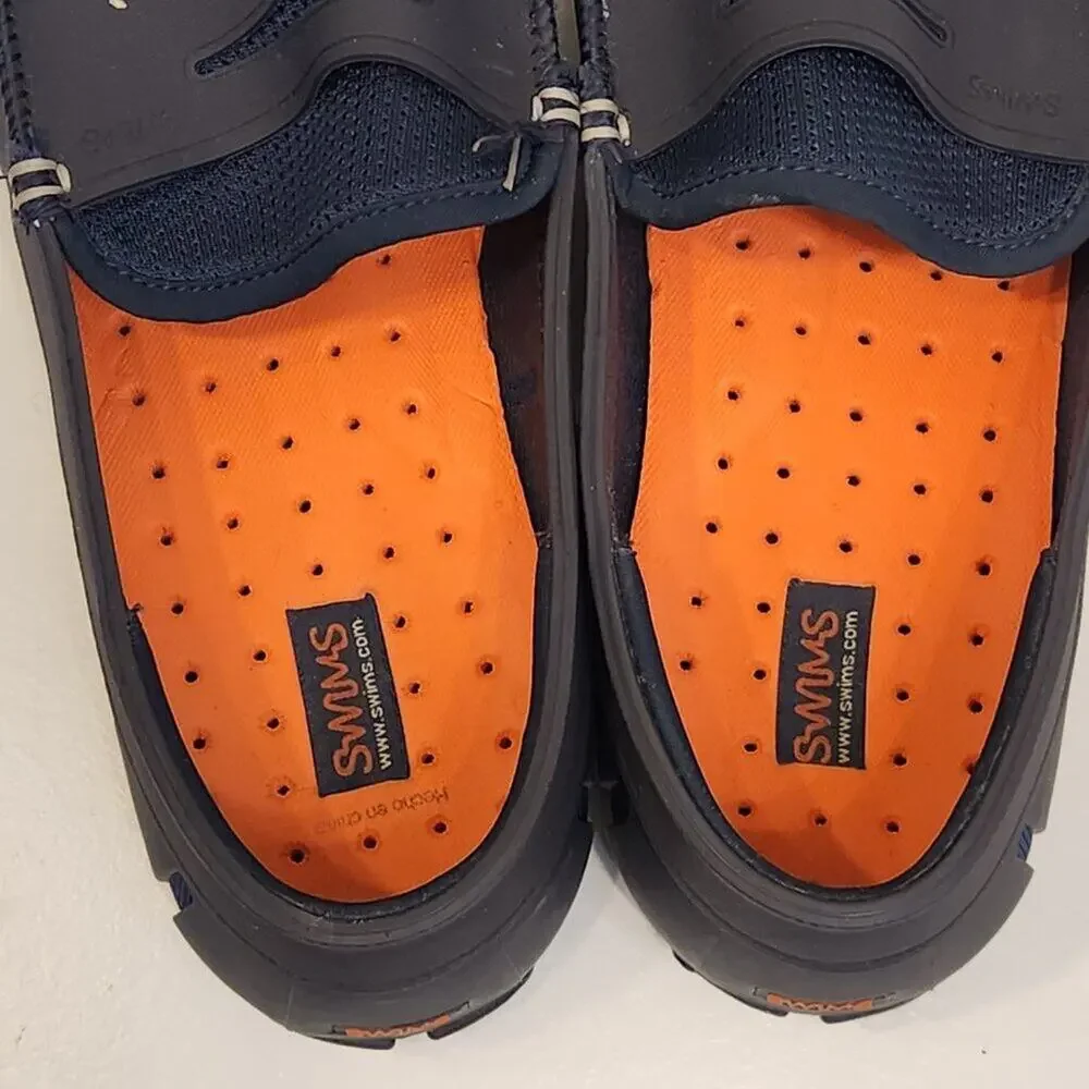 Swims men boat