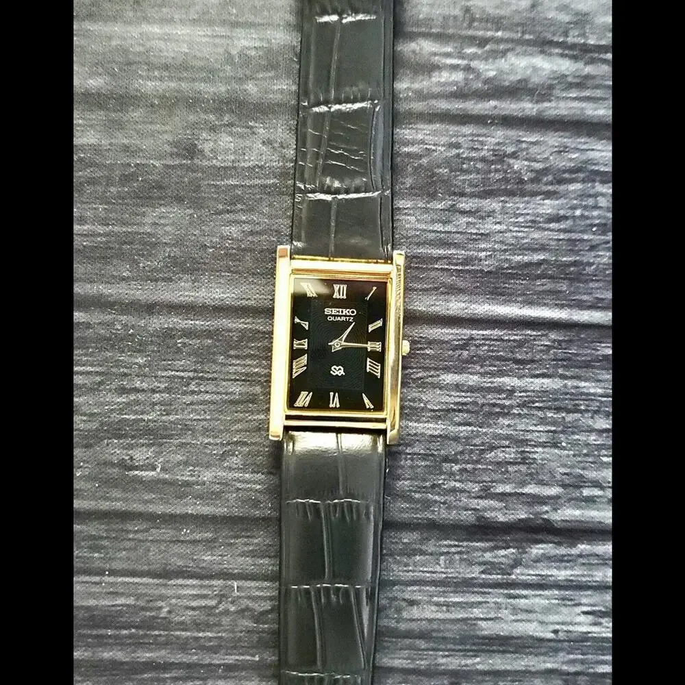 N/A used wristwatch