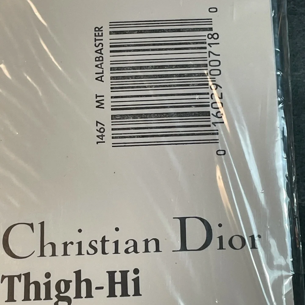 Christian Dior Thigh-Hi Sandalfoot Nylon Stockings Alabaster Med/Tall.