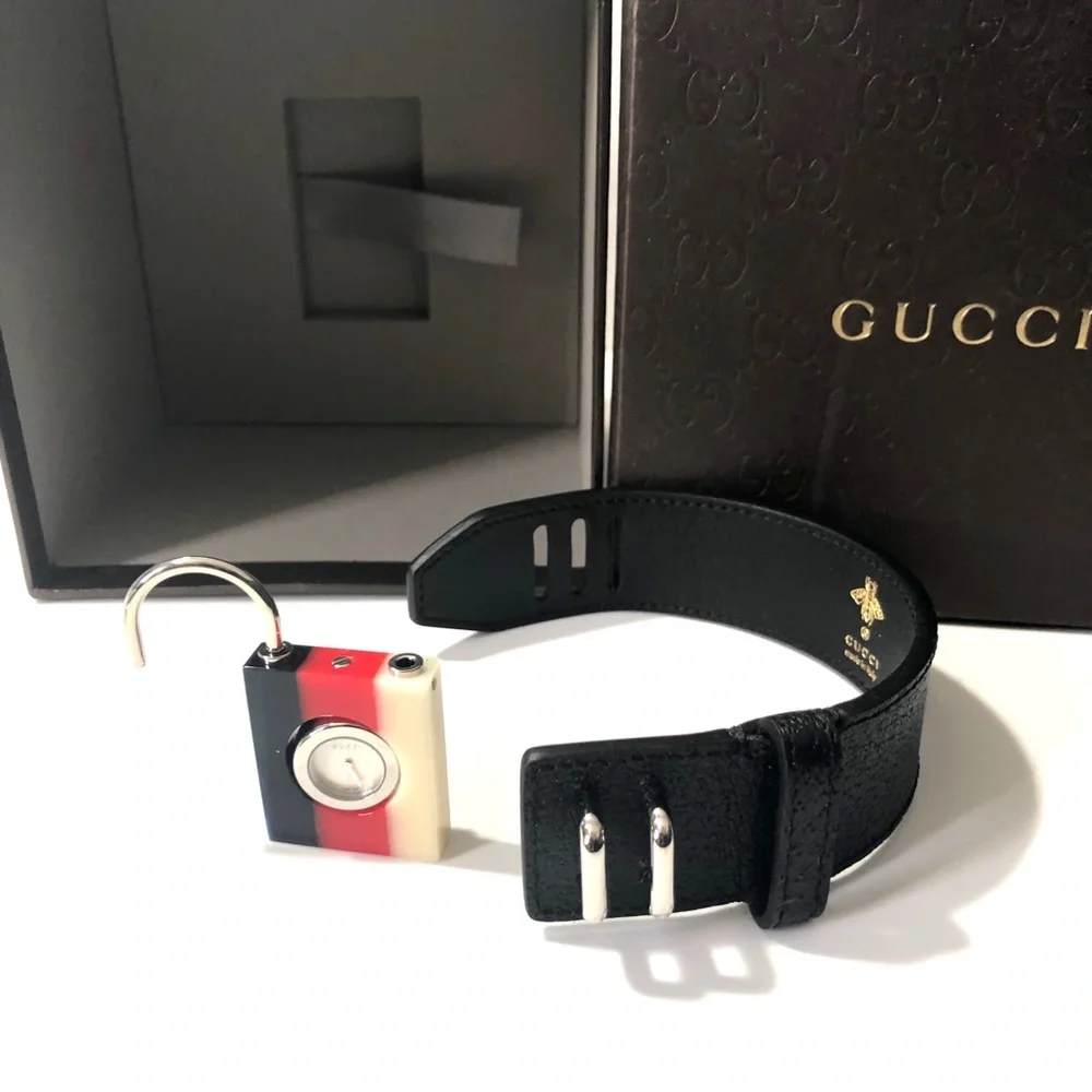 Gucci leather cuff