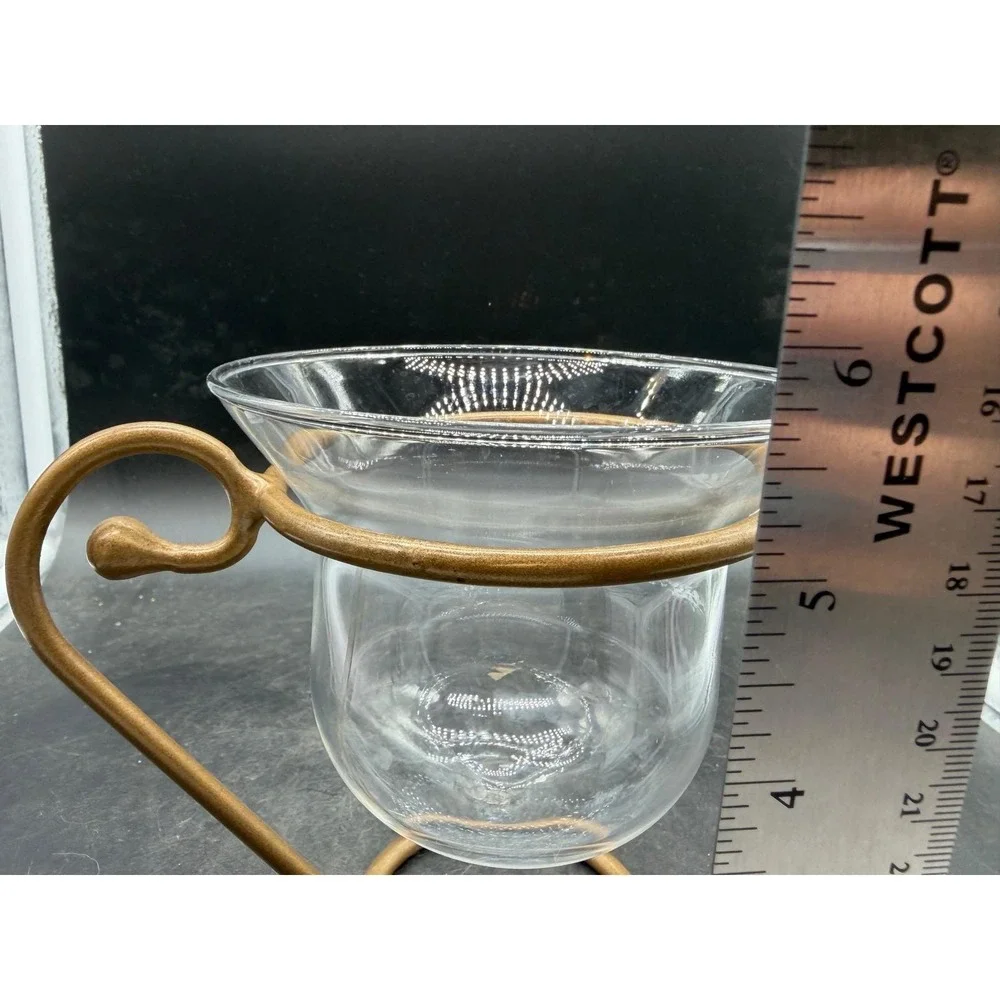 The Unbranded Brand elegant glass