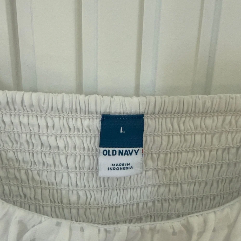 Old Navy lightweight white