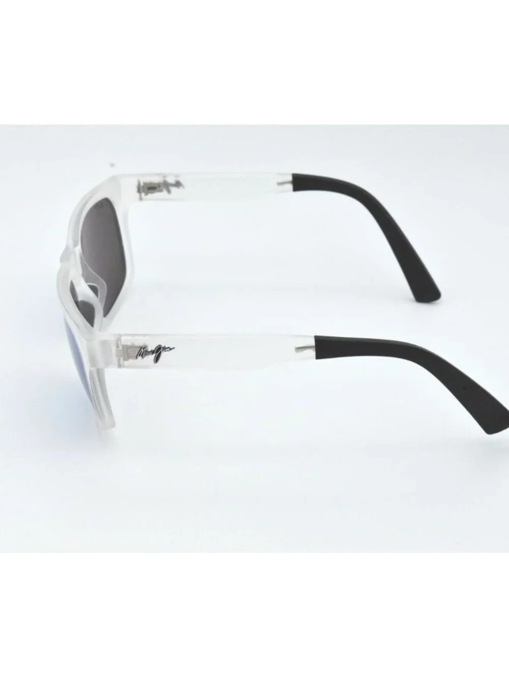 Maui Jim pictured lenses enhancement