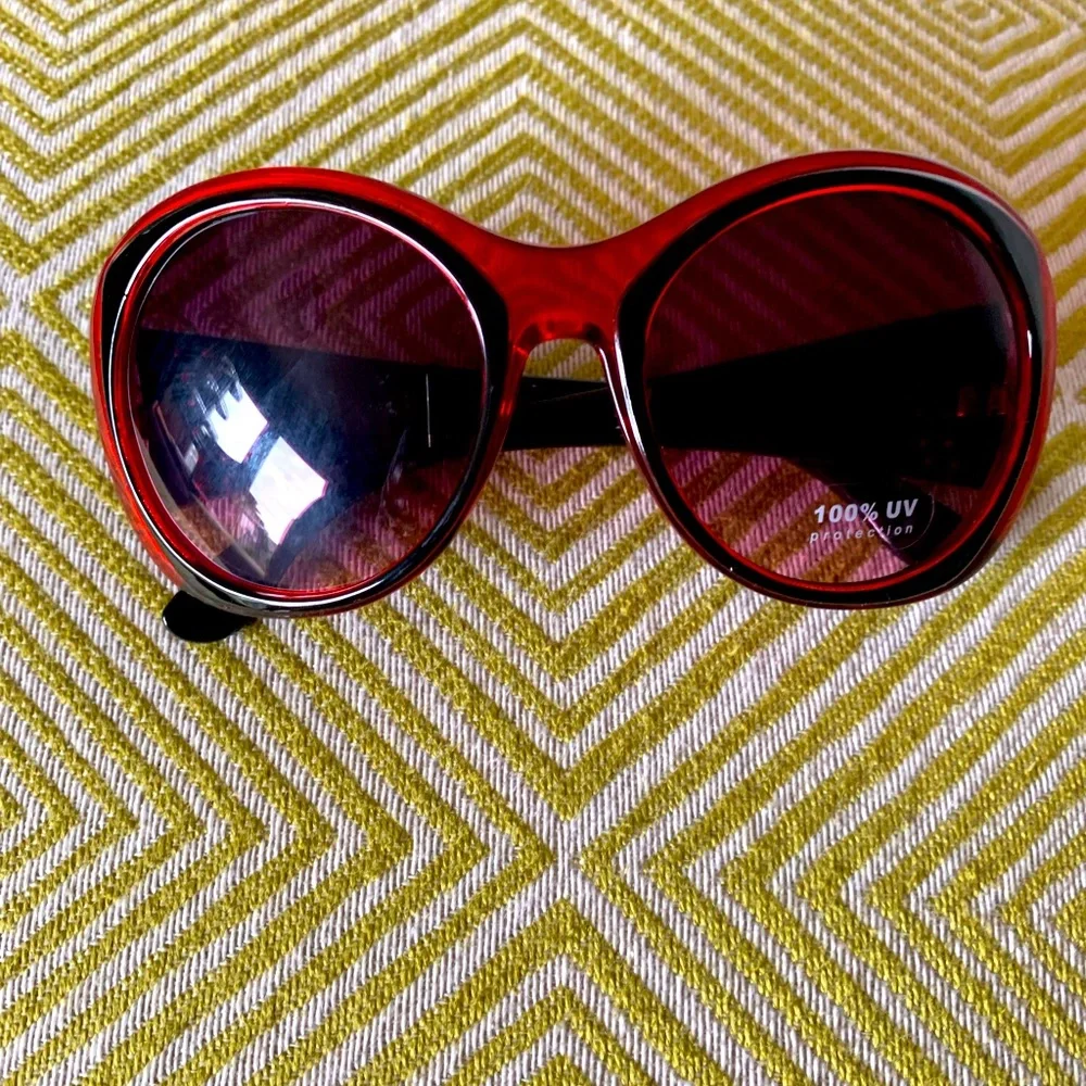Oversized Women’s Sunglasses Red 100% UV Protection Rhinestone  Black Lens