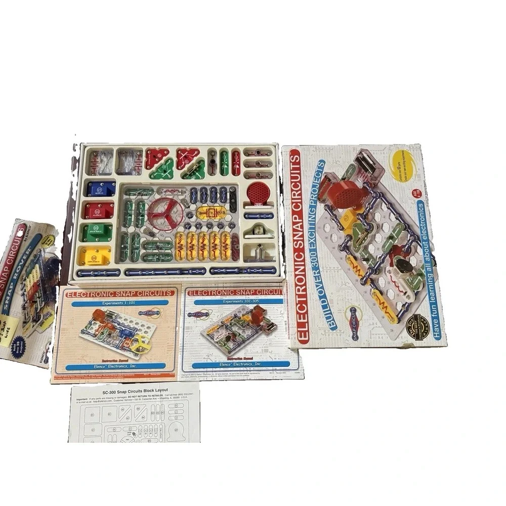 Electronic Snap Circuits SC-300 Build Over 300 Projects Complete w/ Manuals Box