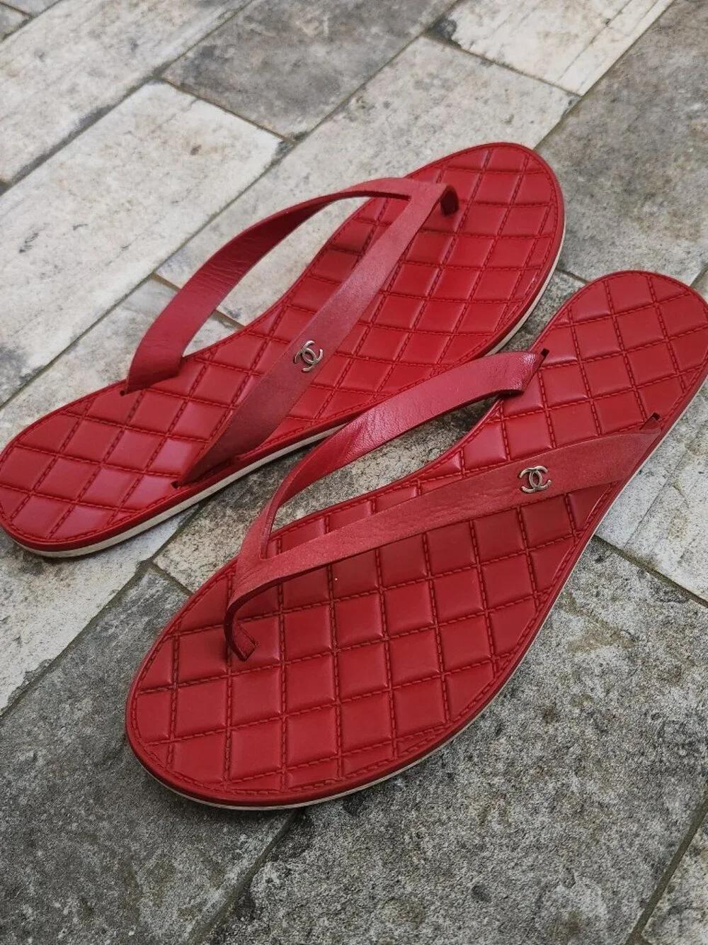CHANEL red quilted