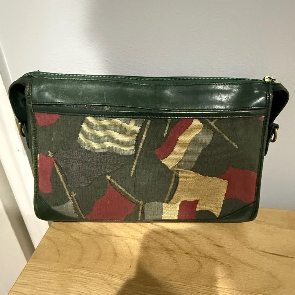 Vintage Brahmin Tapestry Bag Purse Clutch No Crossbody Strap Green Flags S‎