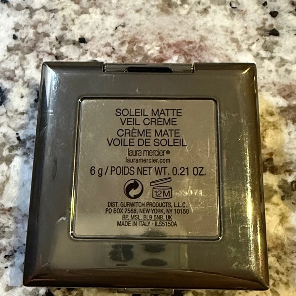 laura mercier laura mercier